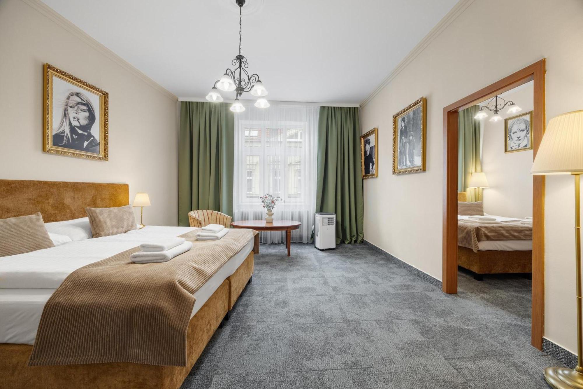 Hotel Reverie - Dependance, Check-In At Metropolitan Star Μπρατισλάβα Εξωτερικό φωτογραφία