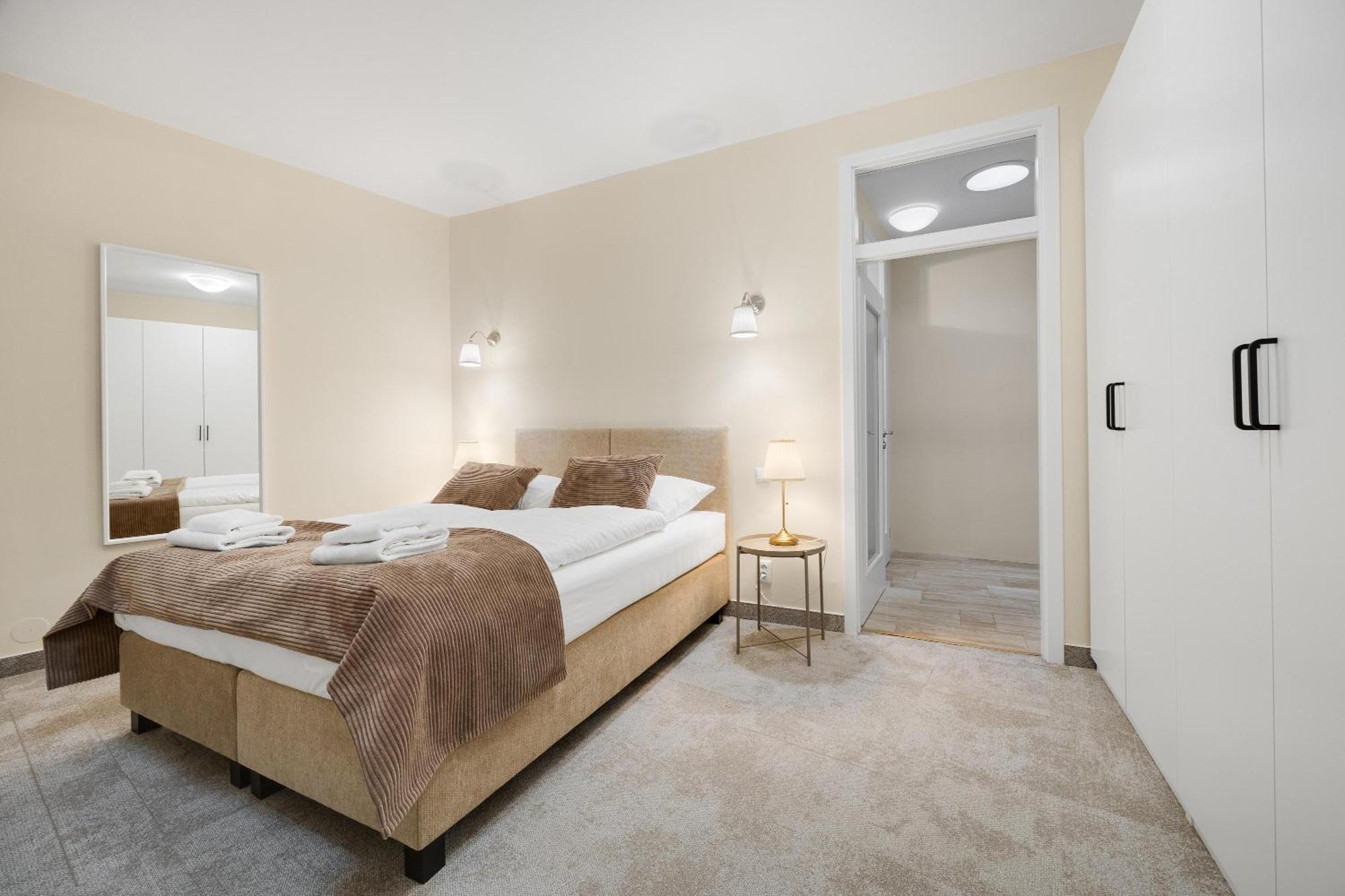 Hotel Reverie - Dependance, Check-In At Metropolitan Star Μπρατισλάβα Εξωτερικό φωτογραφία