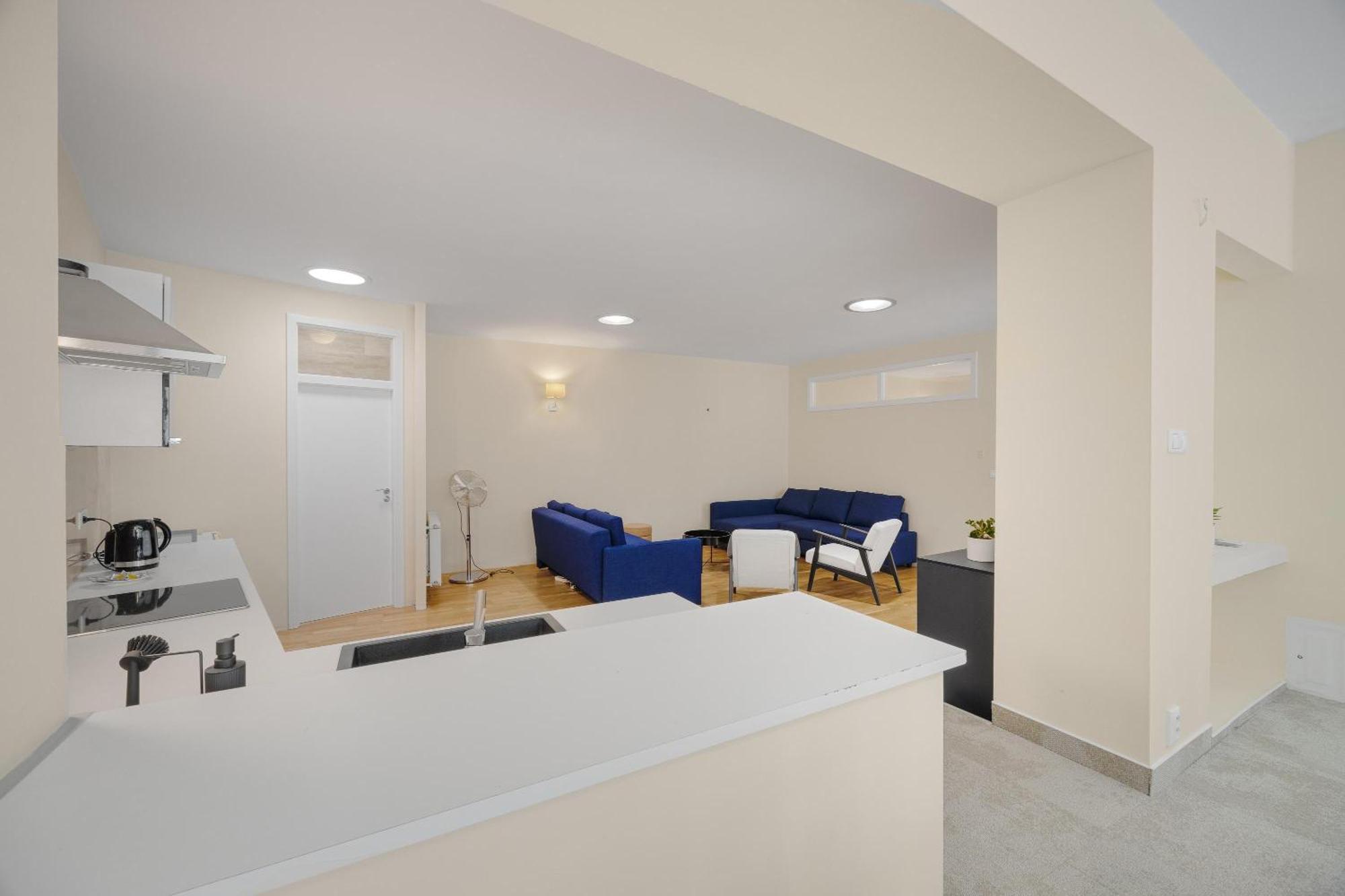 Hotel Reverie - Dependance, Check-In At Metropolitan Star Μπρατισλάβα Εξωτερικό φωτογραφία
