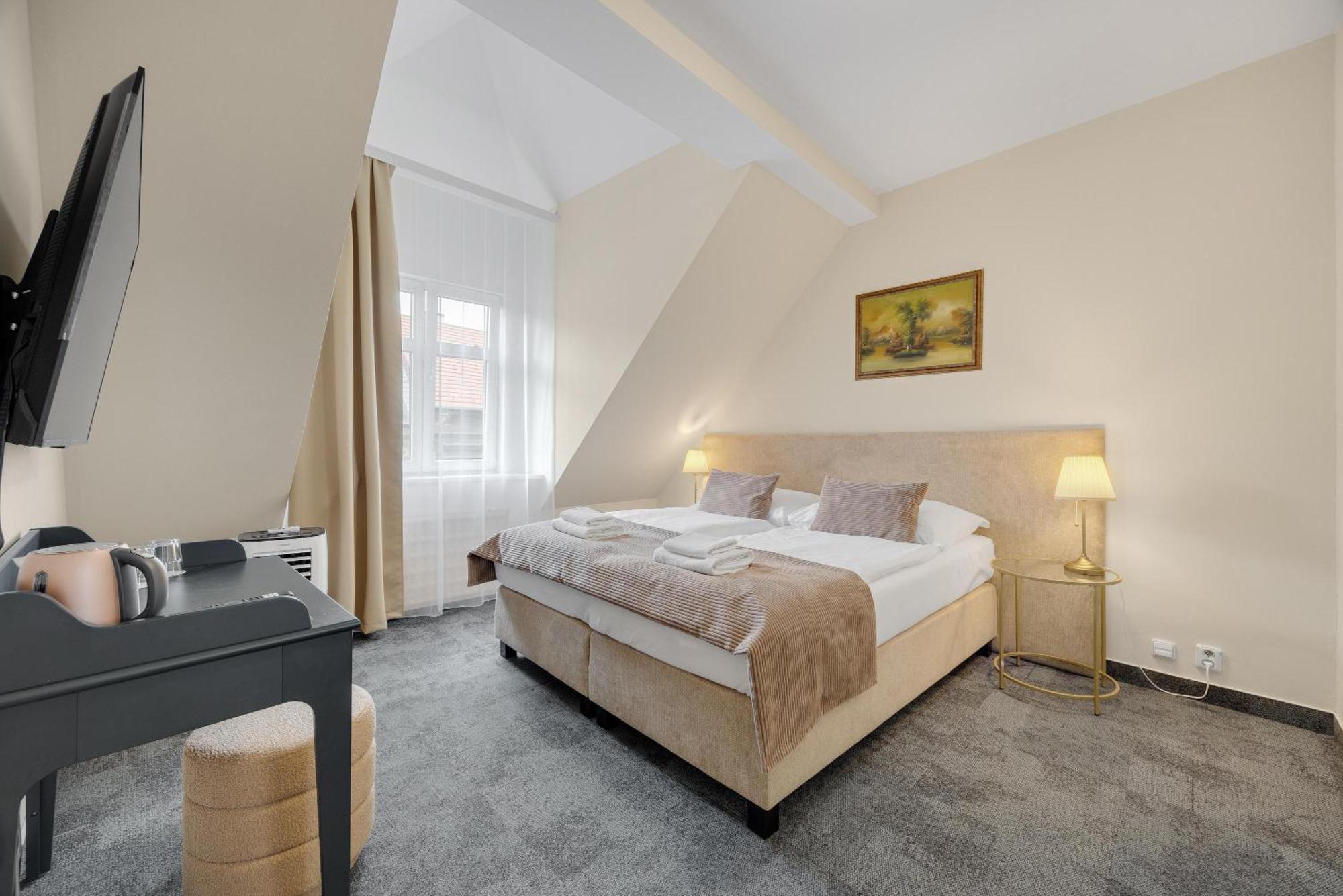 Hotel Reverie - Dependance, Check-In At Metropolitan Star Μπρατισλάβα Εξωτερικό φωτογραφία