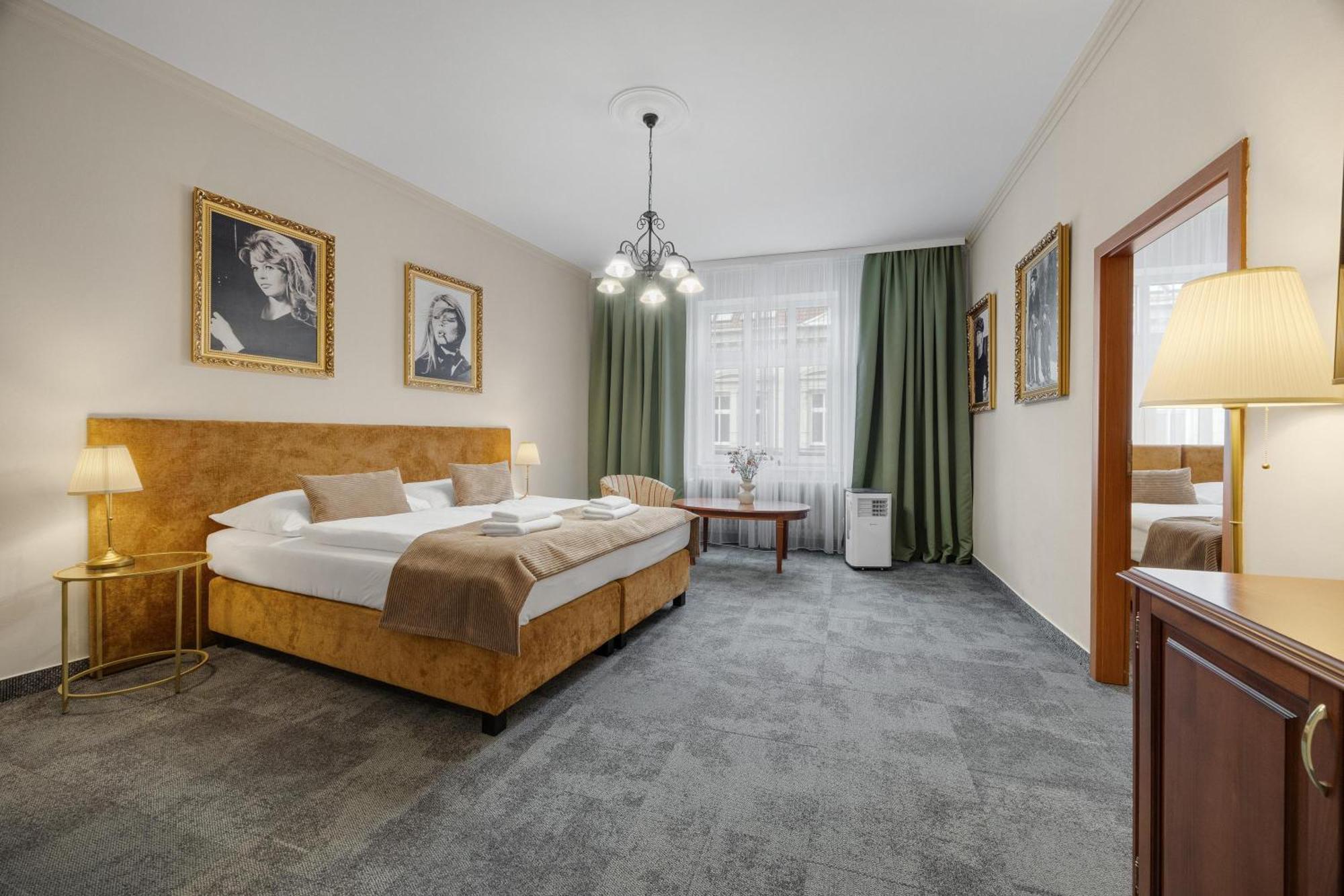 Hotel Reverie - Dependance, Check-In At Metropolitan Star Μπρατισλάβα Εξωτερικό φωτογραφία