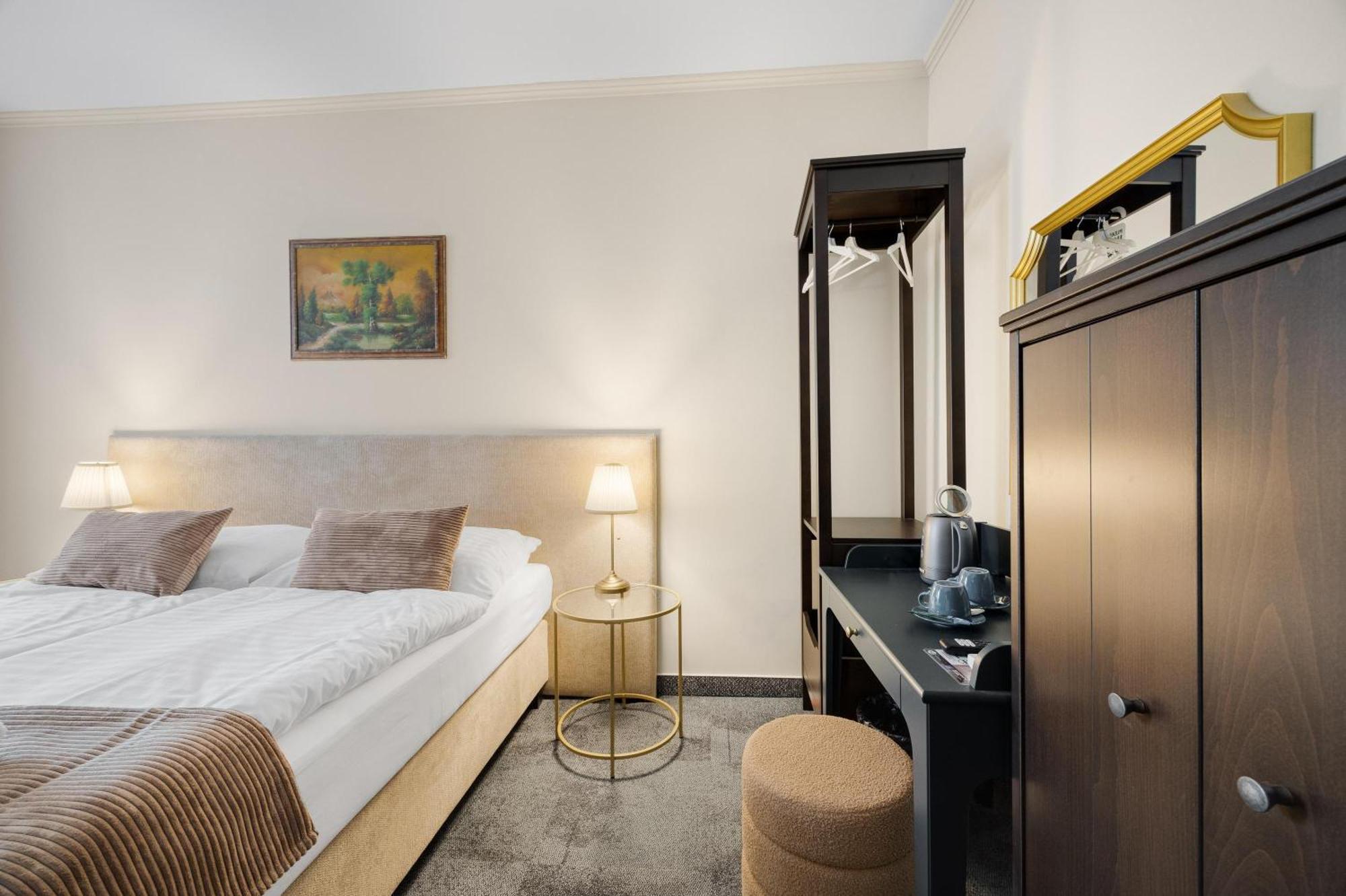 Hotel Reverie - Dependance, Check-In At Metropolitan Star Μπρατισλάβα Εξωτερικό φωτογραφία